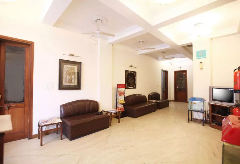 Отель Oyo Rooms Hazrat Nizamuddin