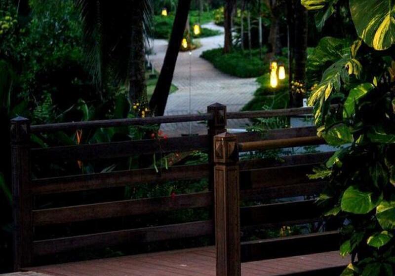 فندق Planet Hollywood Beach Resort Goa