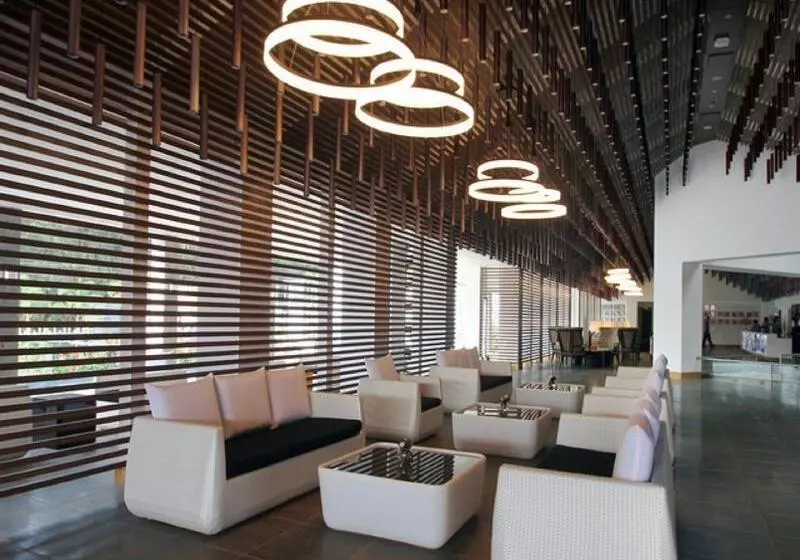 酒店 Planet Hollywood Beach Resort Goa