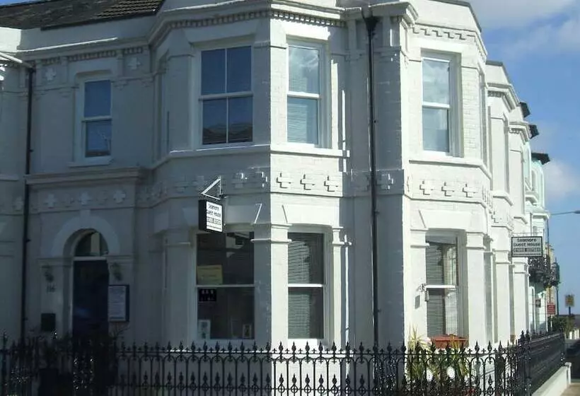 هتل Seamore Guest House