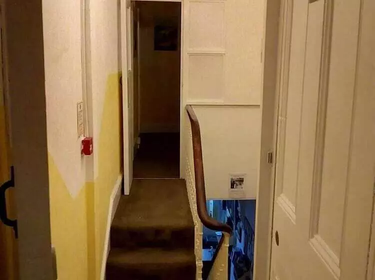 هتل Seamore Guest House