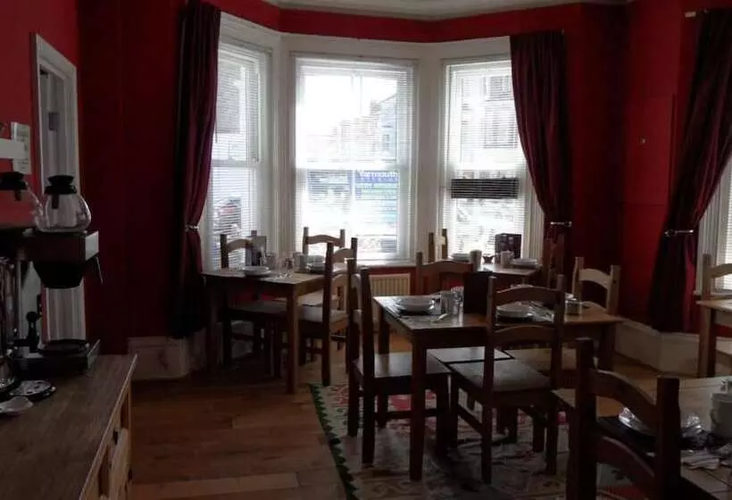 هتل Seamore Guest House