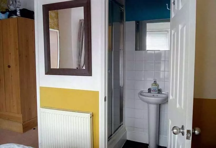 هتل Seamore Guest House