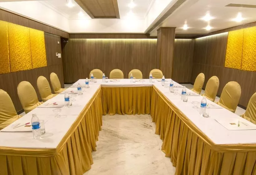 Shenbaga Hotel And Convention Centre