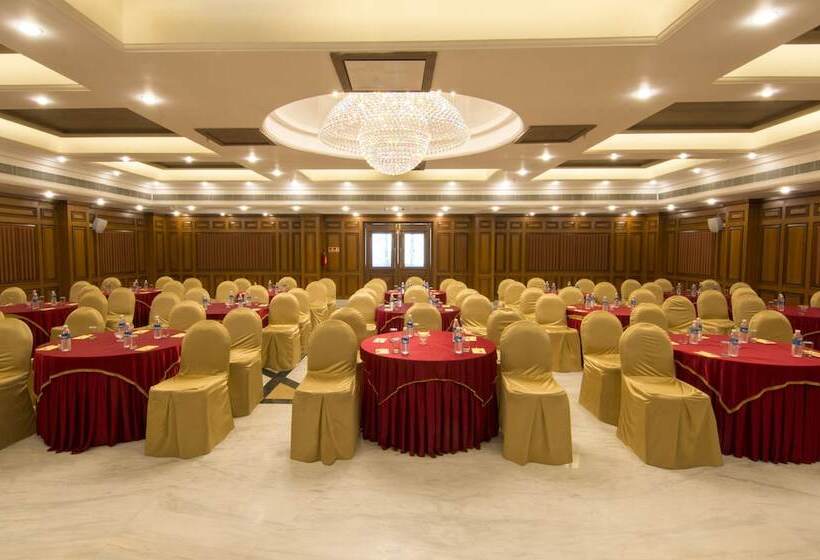 Shenbaga Hotel And Convention Centre