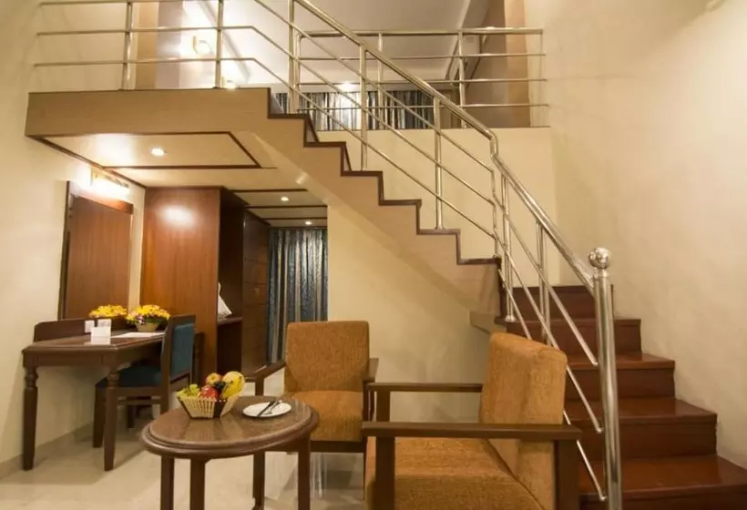 Shenbaga Hotel And Convention Centre