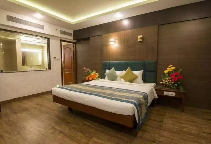 Shenbaga Hotel And Convention Centre