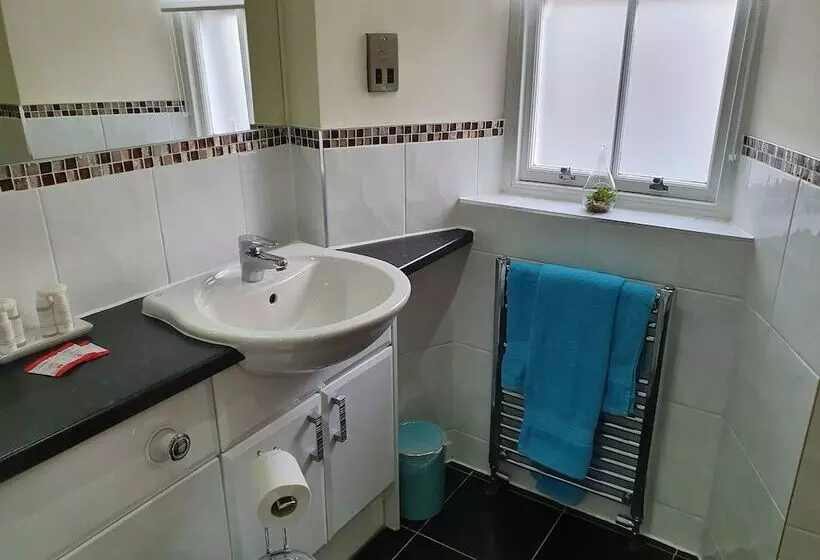 هتل Star And Garter