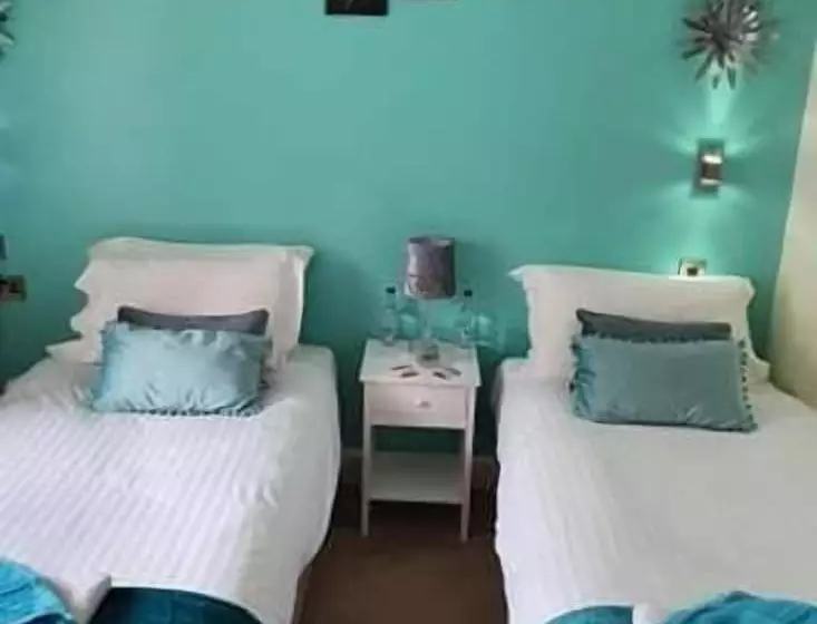 هتل Star And Garter