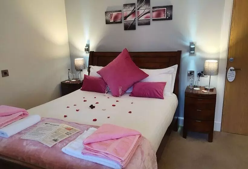 هتل Star And Garter