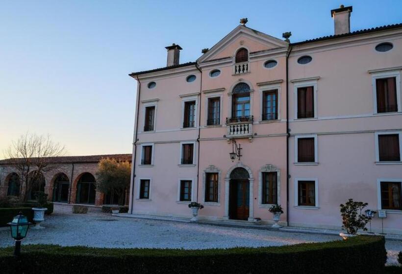 ホテル Villa Bongiovanni
