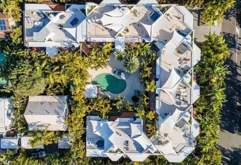 Noosa Tropicana