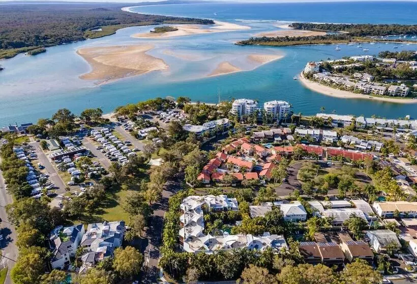 Noosa Tropicana