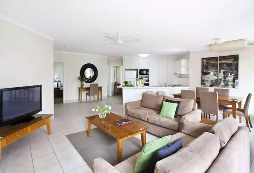 Noosa Tropicana