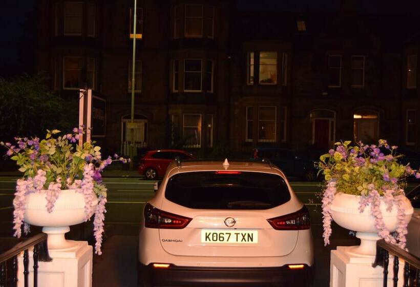 פנסיון Edinburgh 37