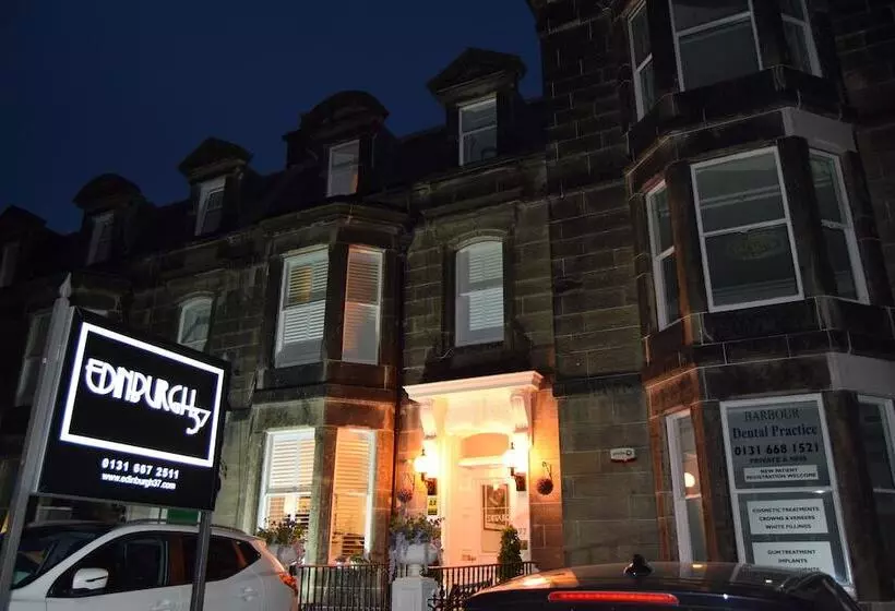 پانسیون Edinburgh 37
