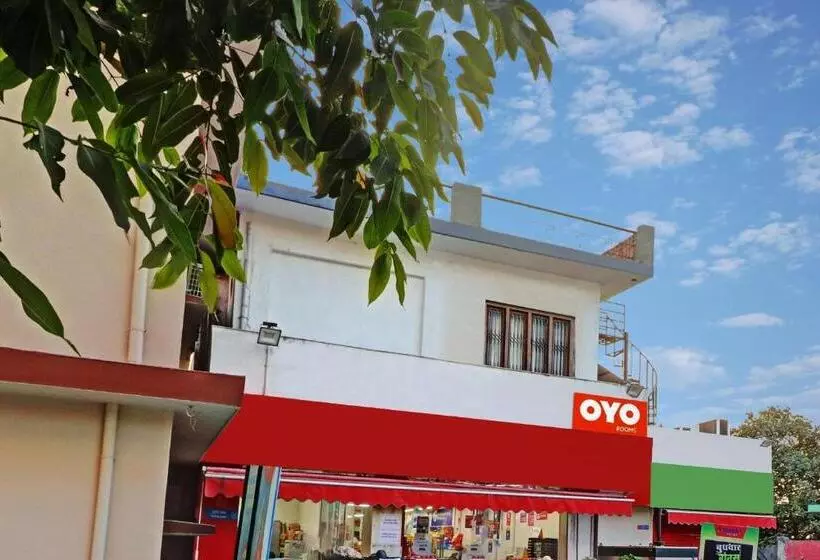 Hotelli Oyo Flagship 80518  Vrv Homestay