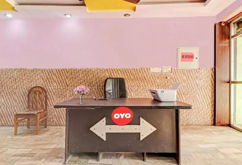Hotelli Oyo Flagship 80518  Vrv Homestay