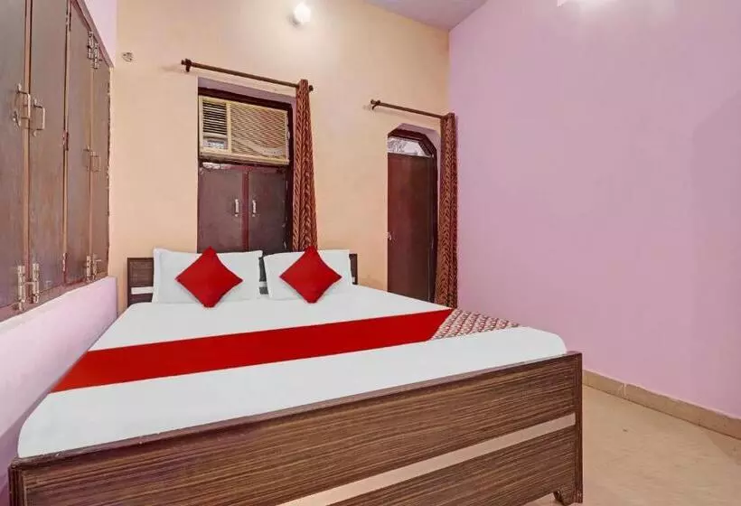 Hotelli Oyo Flagship 80518  Vrv Homestay