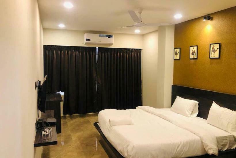 Hotel The Grand Unity