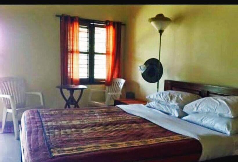 منتجع Turtle Pond Home Stay