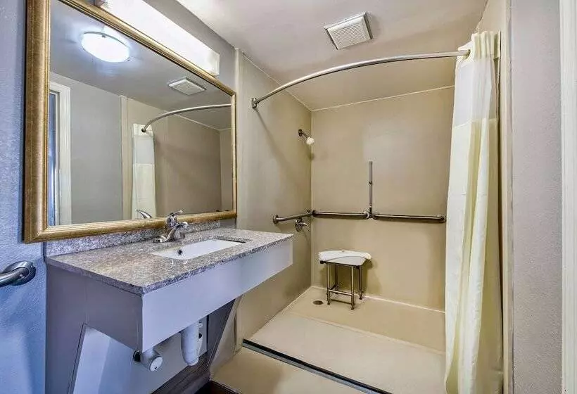 ホテル Studio 6 Birmingham Al Medical Center