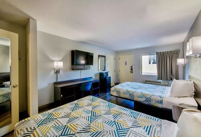 ホテル Studio 6 Birmingham Al Medical Center