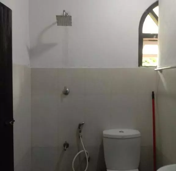 پانسیون Unawatuna White Villa