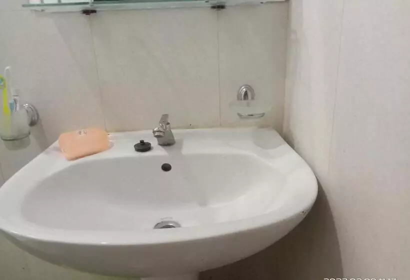 پانسیون Unawatuna White Villa