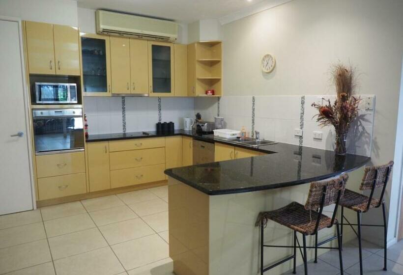 تختخواب و صبحانه Accommodation On Westlake Mount Ommaney