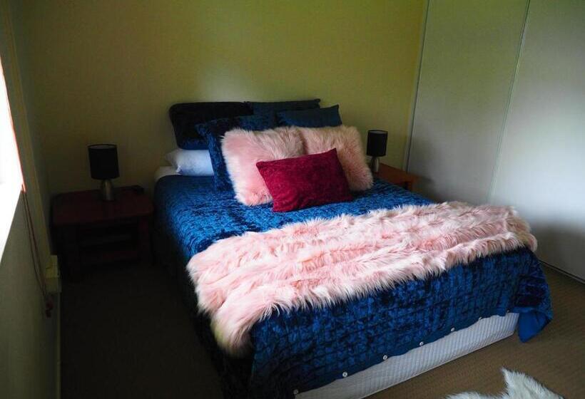 تختخواب و صبحانه Accommodation On Westlake Mount Ommaney