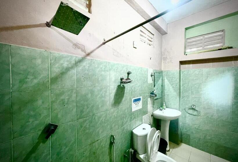 Rockstel Towers Backpacker Hostel