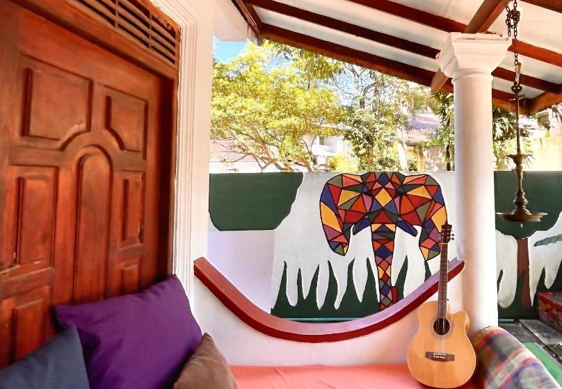 Rockstel Towers Backpacker Hostel