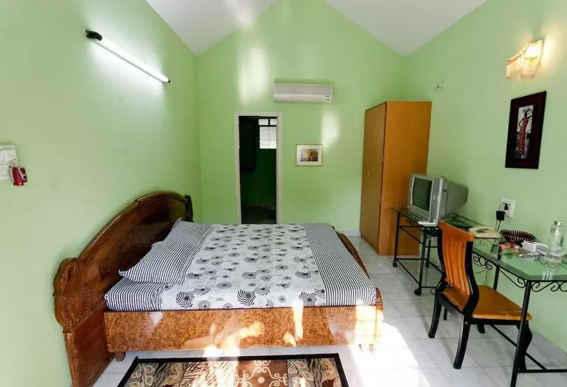 Amigo Serviced Apartments  Chinchwad