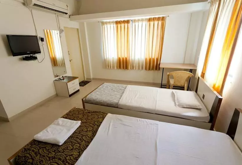 Amigo Serviced Apartments  Chinchwad