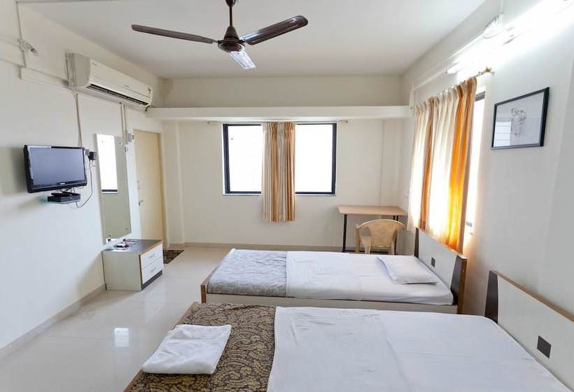 Amigo Serviced Apartments  Chinchwad