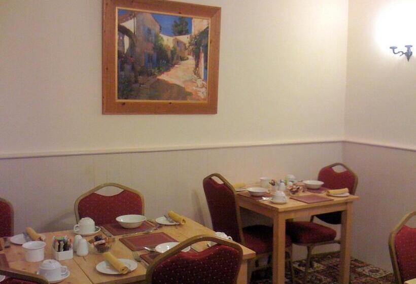 Bed and Breakfast Karden House