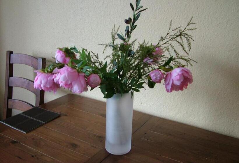 Bed and Breakfast Karden House