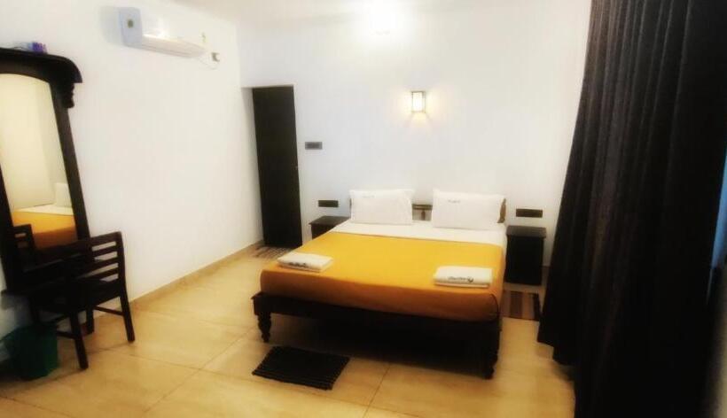 בית מלון כפרי Bluewater Beach Resort