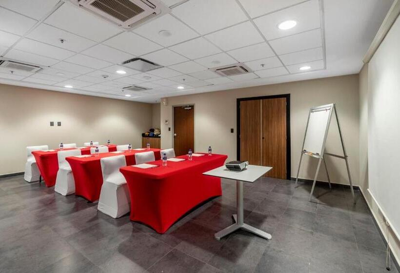 فندق City Express By Marriott Tuxpan