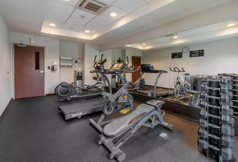 هتل City Express By Marriott Tuxpan