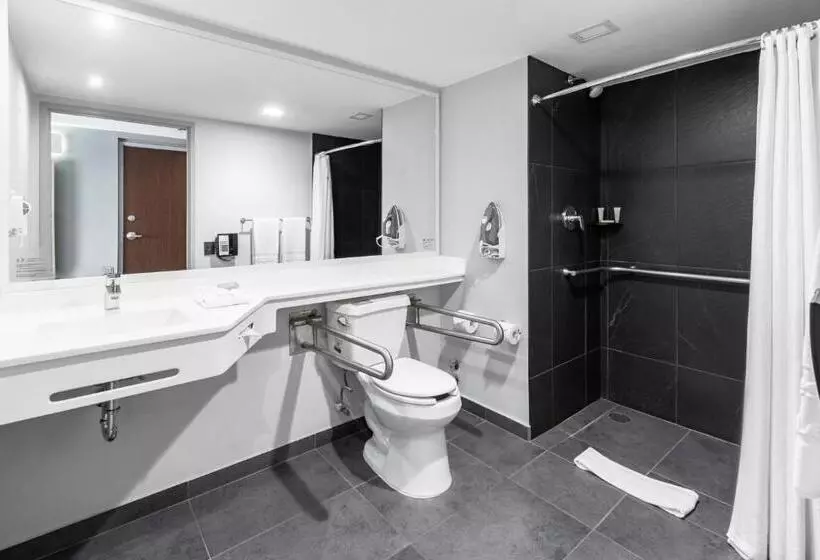 هتل City Express By Marriott Tuxpan