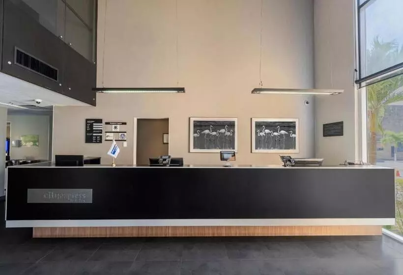 هتل City Express By Marriott Tuxpan