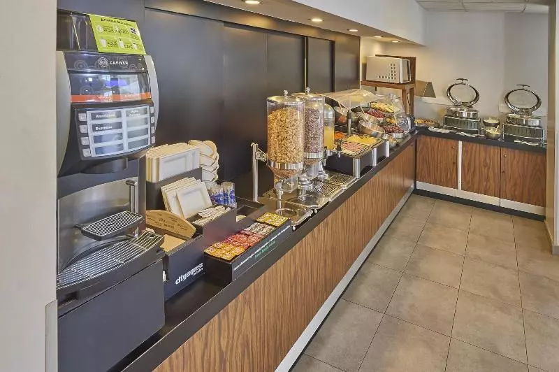 هتل City Express By Marriott Tuxpan