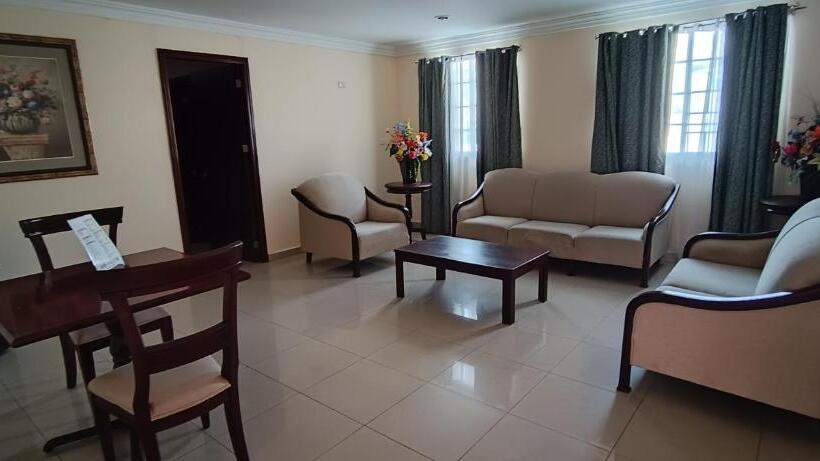 호텔 Confort Plaza