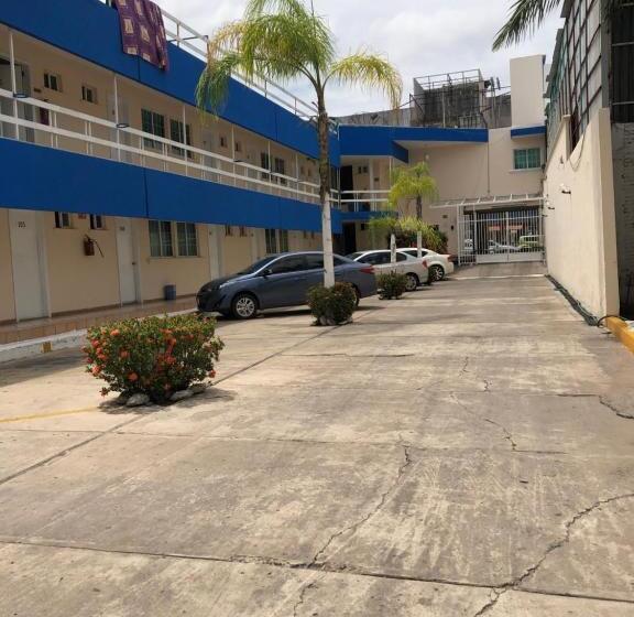 호텔 Confort Plaza