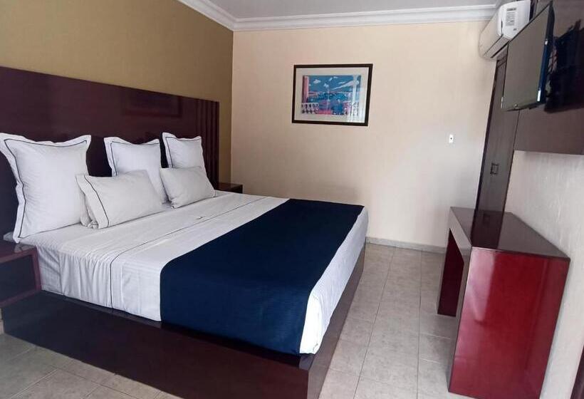 호텔 Confort Plaza