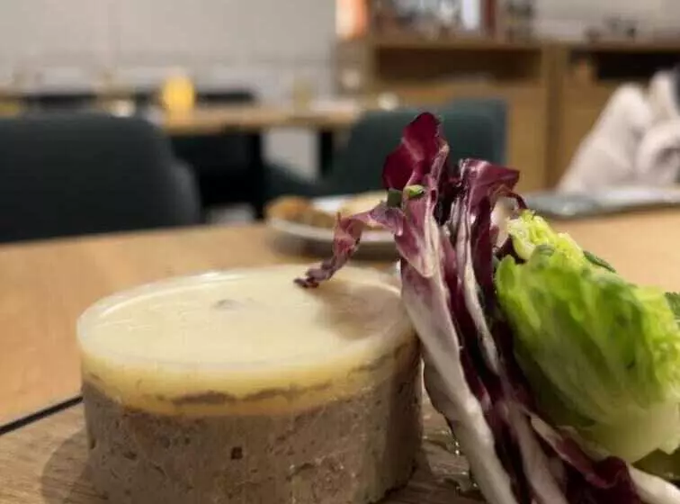 هتل De La Corniche