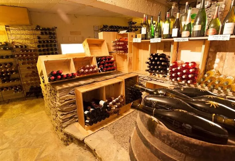 هتل De La Corniche