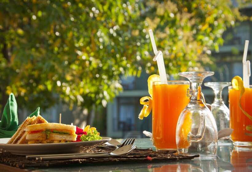 فندق Fresco Water Villa